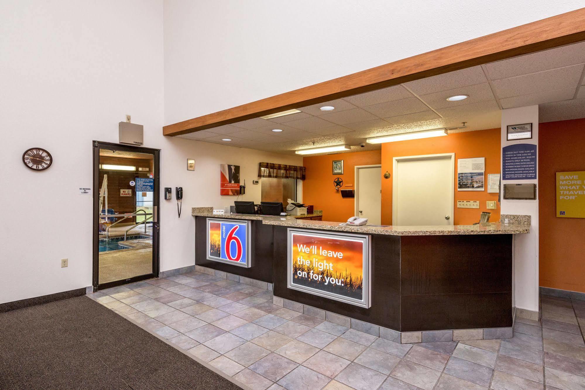 Motel 6-Waterloo, Ia ภายนอก รูปภาพ