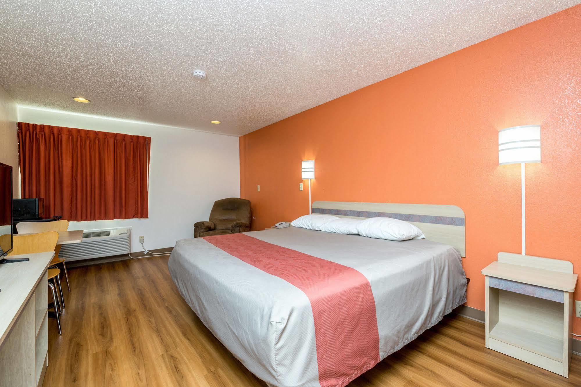 Motel 6-Waterloo, Ia ภายนอก รูปภาพ